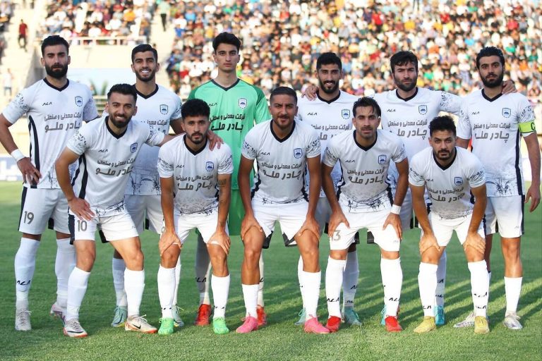 واکنش متفاوت باشگاه چادرملو به تصمیم داور با مطرح کردن ۳ سوال